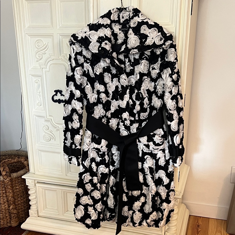 Floral Black and White Women's coat